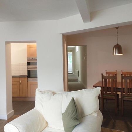 Spacious 2-Bed Apartment In Ruthin Exteriör bild